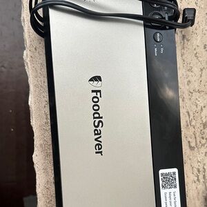 FoodSaver Vacuum Sealer in Black and Silver